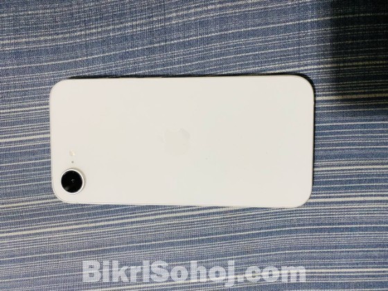 iPhone 16e